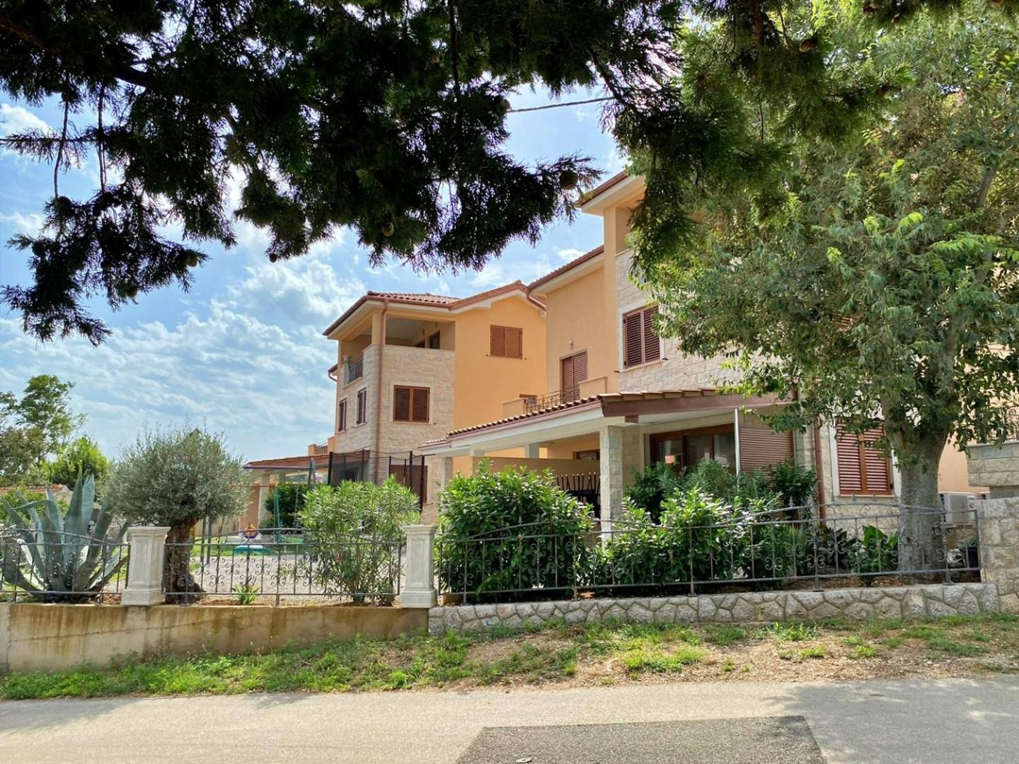 Rebeka Guest house 4*