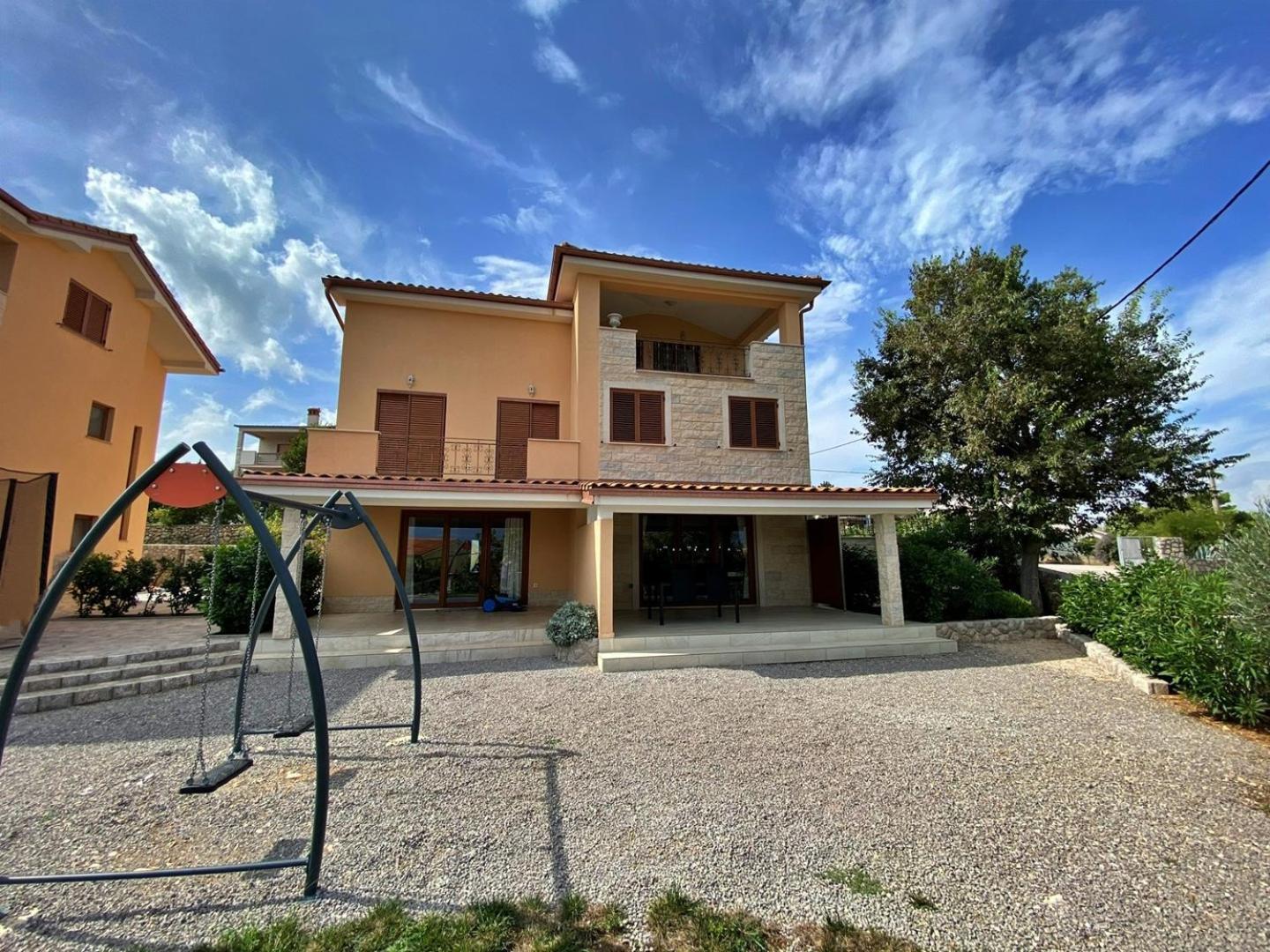 Gostinjska kuća Rebeka 4*